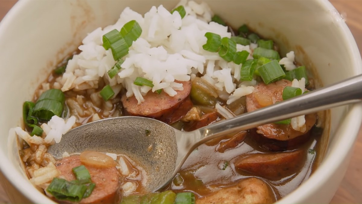 Súp Gumbo thịt gà