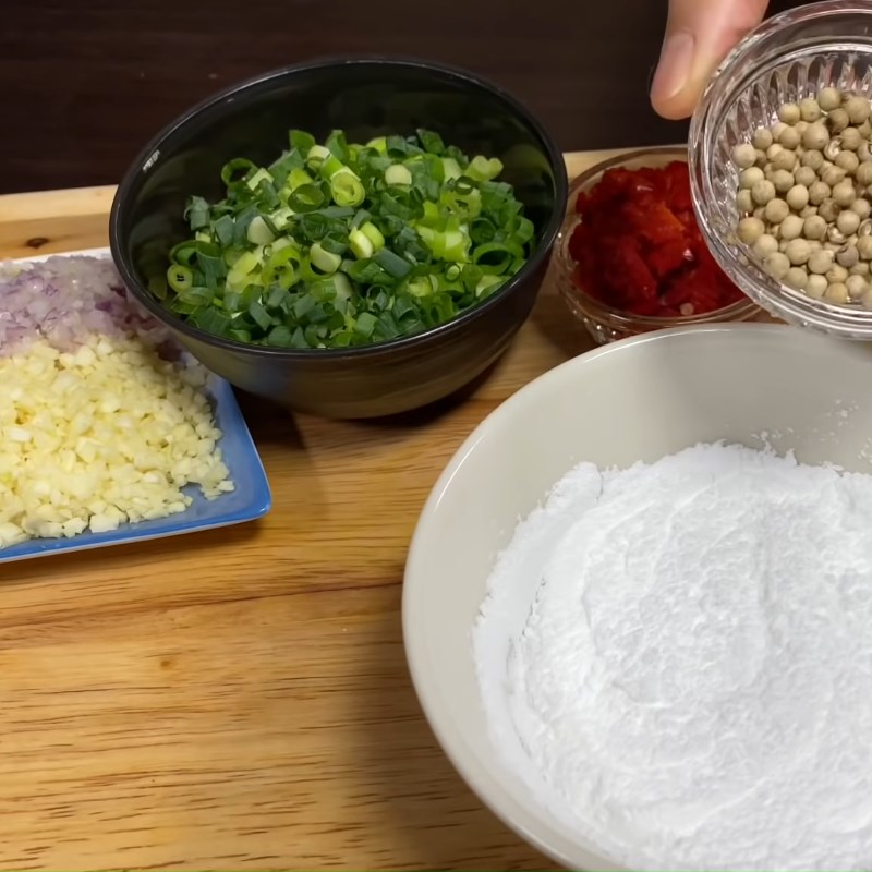 Bước 3 Trộn hỗn hợp Chả cá basa