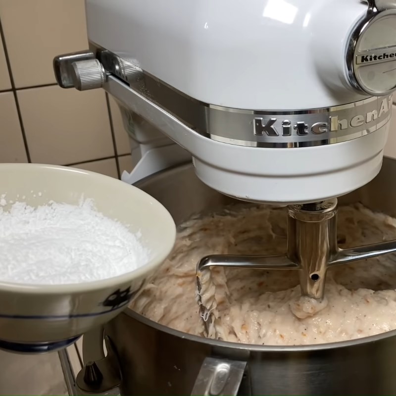 Bước 3 Trộn hỗn hợp Chả cá basa