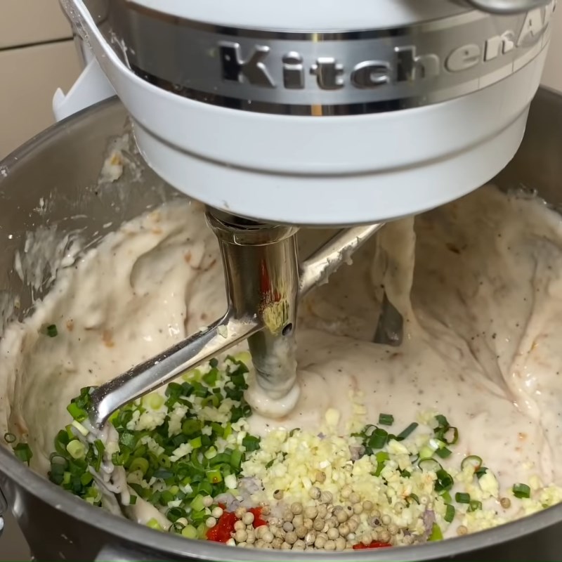 Bước 3 Trộn hỗn hợp Chả cá basa