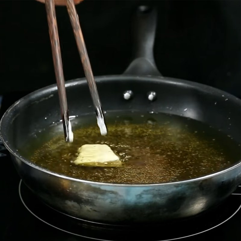 Bước 3 Chiên mãng cầu Mãng cầu chiên giòn