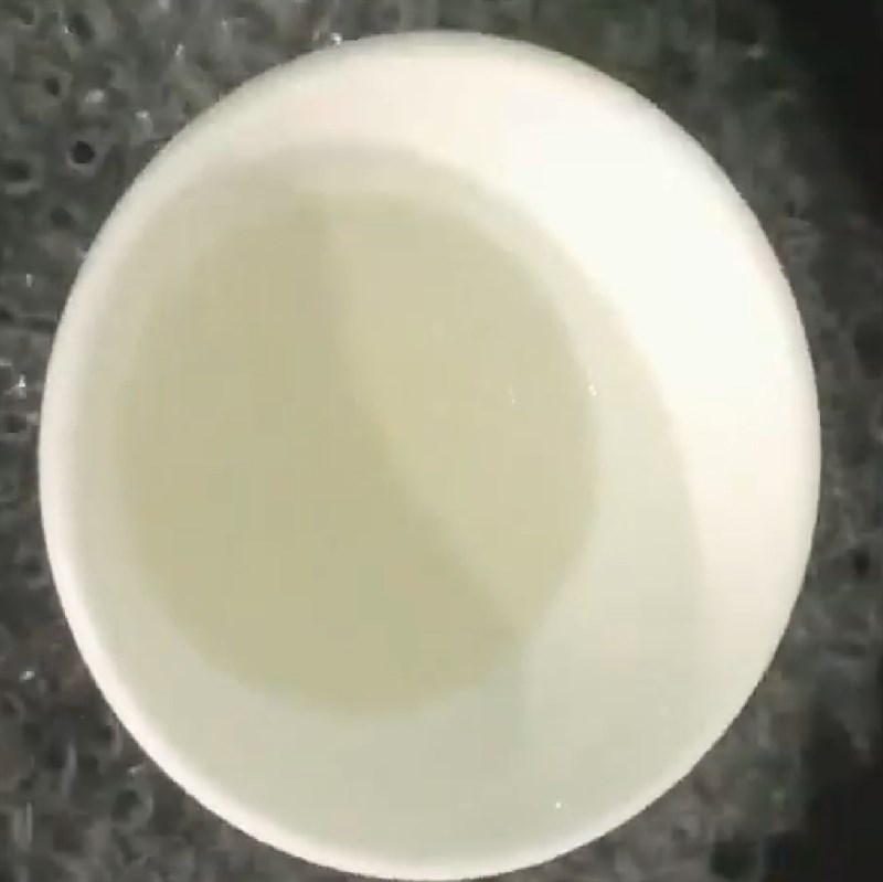 Bước 1 Đun chảy gelatin Pudding xoài