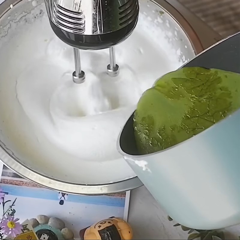 Bước 5 Làm kem matcha trà xanh Bánh gato bông lan kem matcha trà xanh