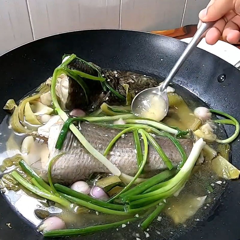 Bước 5 Nấu cá lóc với dưa cải Cá lóc hấp dưa cải (cải chua)