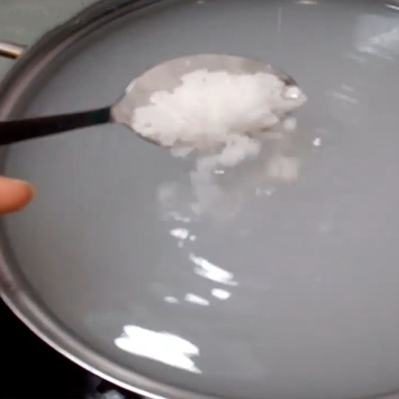 Bước 3 Nấu nước vo gạo Mùng chua Nghệ An