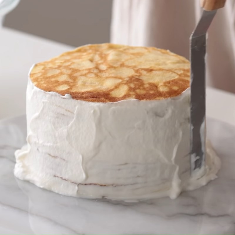 Bước 6 Phết kem và trang trí Bánh crepe ngàn lớp cơ bản - Mille crepe cake