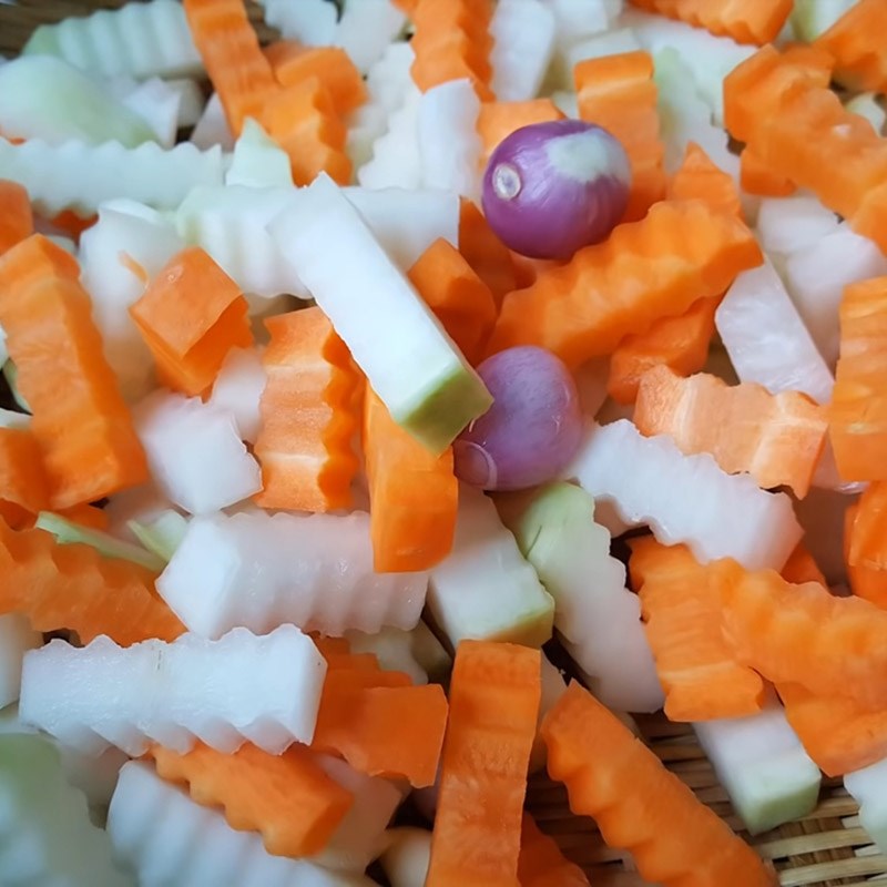 Bước 1 Sơ chế các nguyên liệu Muối su hào cà rốt củ cải
