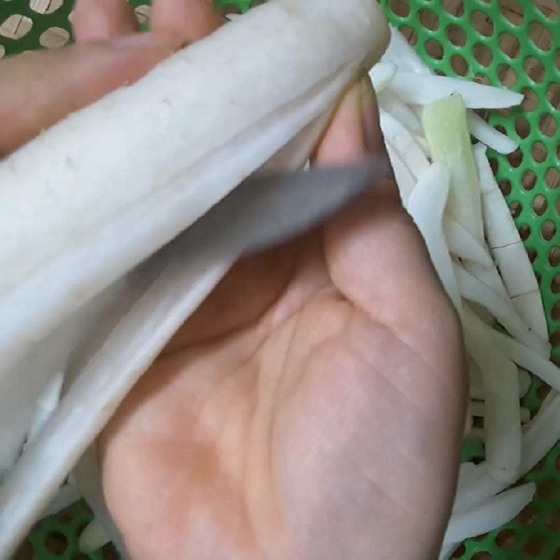 Bước 1 Sơ chế củ cải Củ cải khô