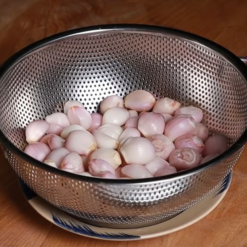 Bước 1 Sơ chế hành Hành phi
