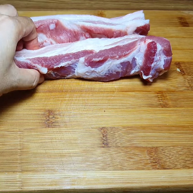 Bước 1 Sơ chế thịt Thịt kho mắm ruốc