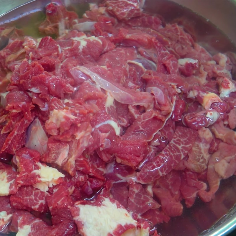 Bước 1 Sơ chế thịt trâu Thịt trâu xào rau muống