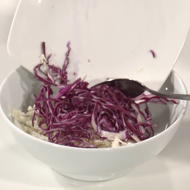 Bước 2 Sơ chế nguyên liệu khác Burger cua lột