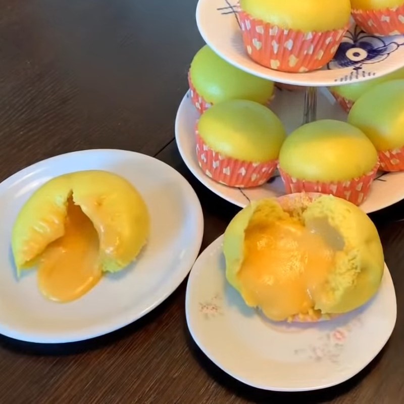 Bước 6 Thành phẩm Bánh bao kim sa vỏ vàng nhân trứng muối