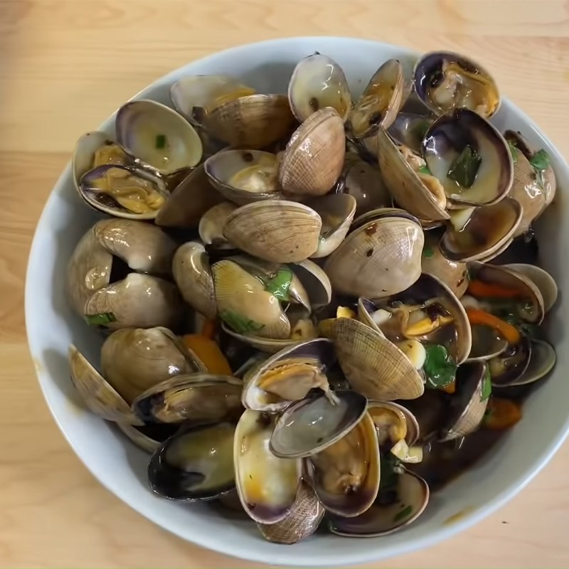 Bước 7 Thành phẩm Ngao (nghêu) xào tương đen
