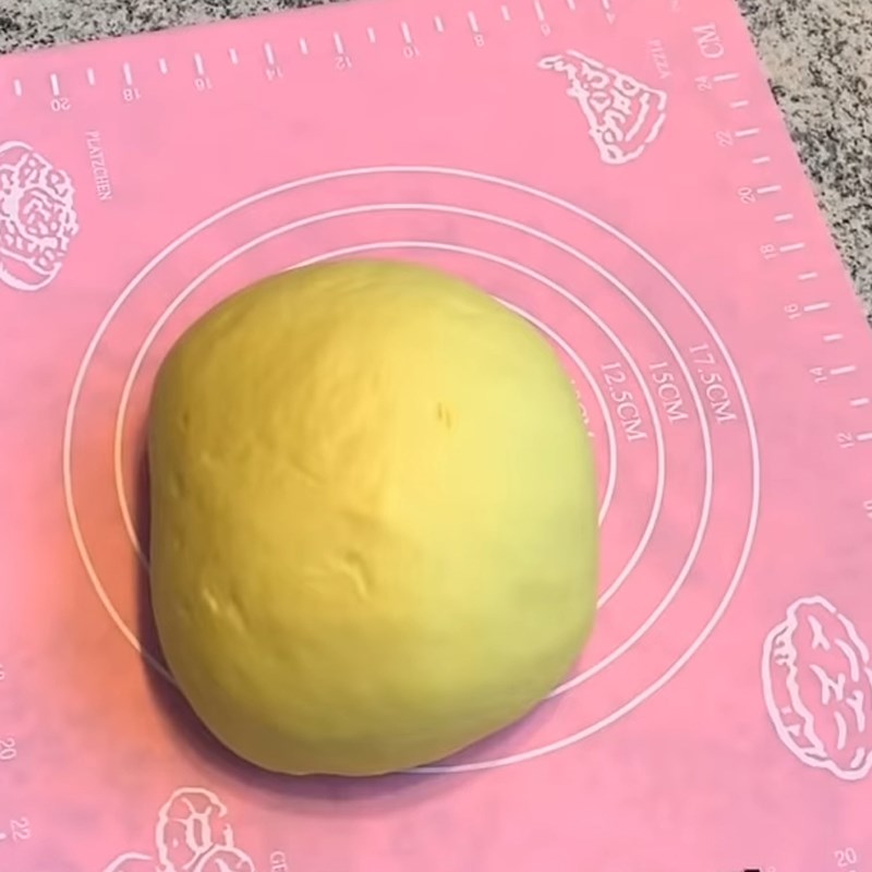 Bước 3 Trộn bột bánh bao Bánh bao kim sa vỏ vàng nhân trứng muối