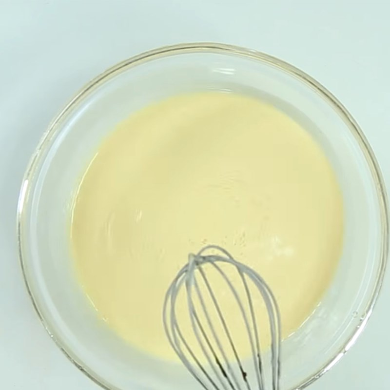 Bước 2 Trộn hỗn hợp sữa trứng Bánh pudding chuối bằng nồi cơm điện