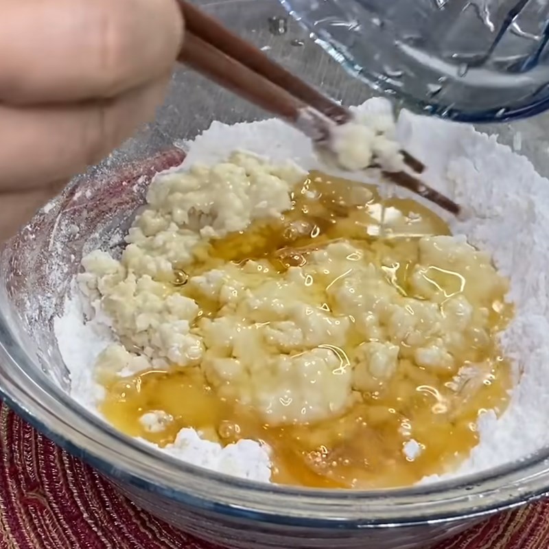 Bước 5 Trộn bột bánh caramel Bánh gạo lá dứa