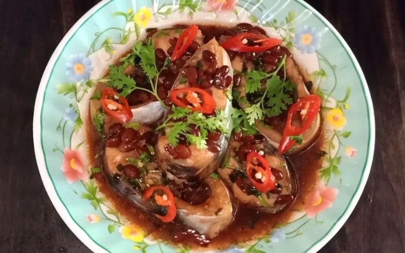 Cá basa kho tương