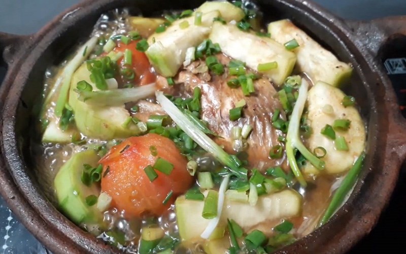 C&aacute; di&ecirc;u hồng kho bầu