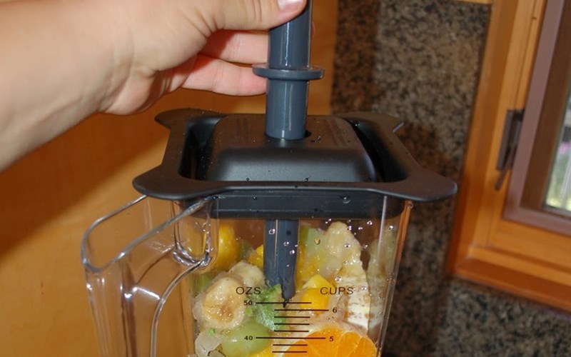 Sử dụng đũa khuấy