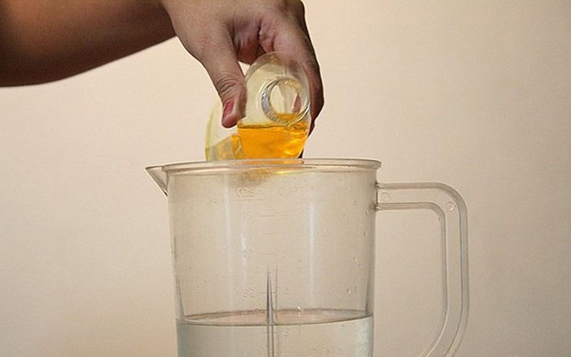 Th&ecirc;m x&agrave; ph&ograve;ng v&agrave;o m&aacute;y xay sinh tố khi muốn l&agrave;m sạch