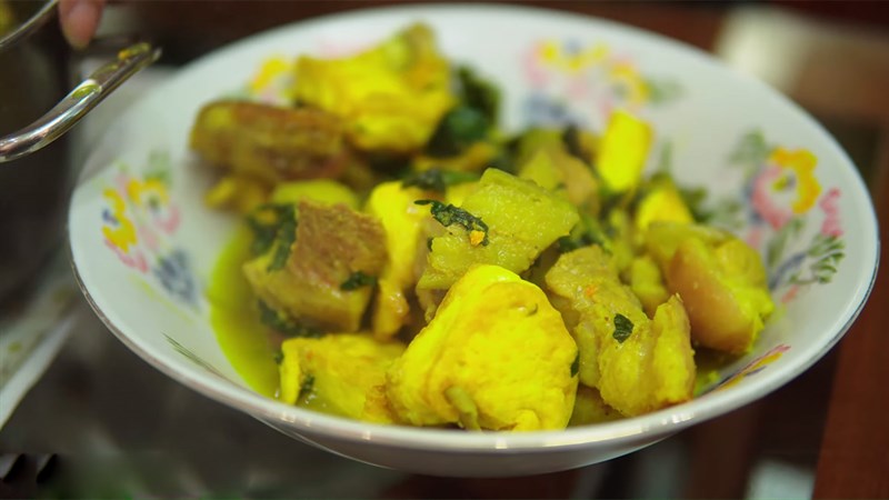 Bắp giò om chuối đậu