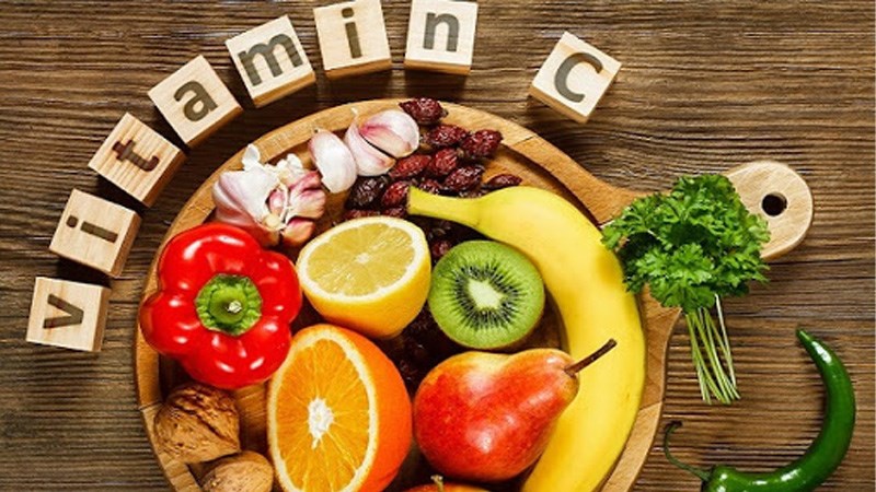 Người bị ho nên ăn thực phẩm chứa nhiều vitamin C