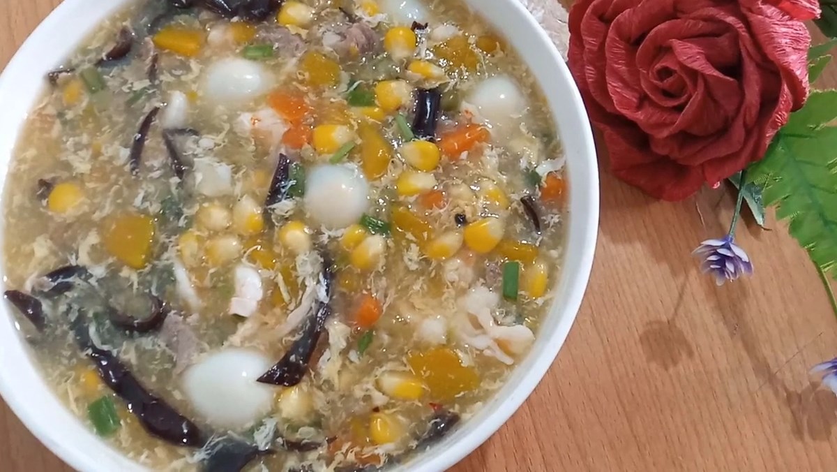 Cách nấu súp tôm thịt trứng cút ngon ngọt bổ dưỡng cho bé