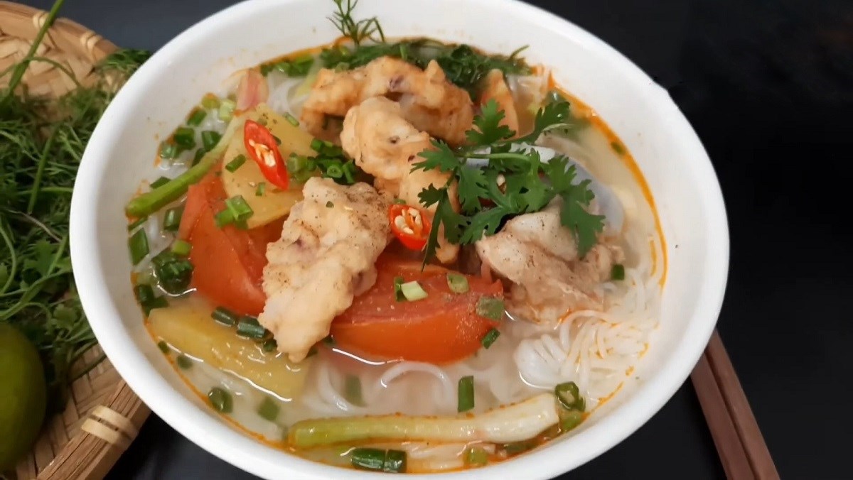 Bún chả mực