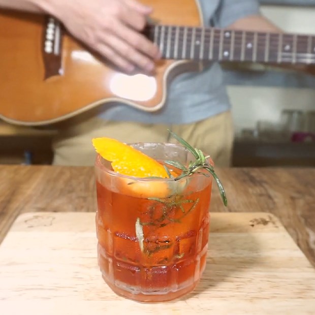 Công thức Cocktail Negroni say đắm nổi tiếng nước Ý