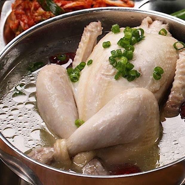Cách làm gà hầm baeksuk phong cách Hàn Quốc thơm ngon, hấp dẫn