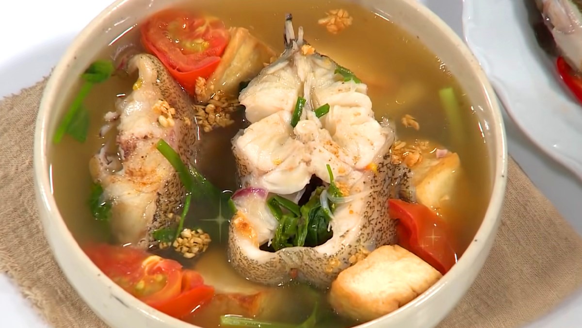 3 cách làm cá mú nấu canh chua thơm ngon đậm đà cho bữa cơm gia đình
