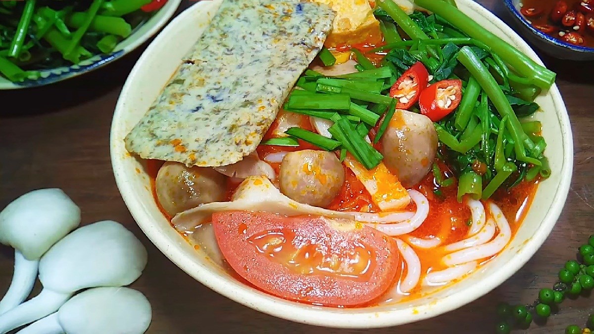 Canh bún chay cà chua