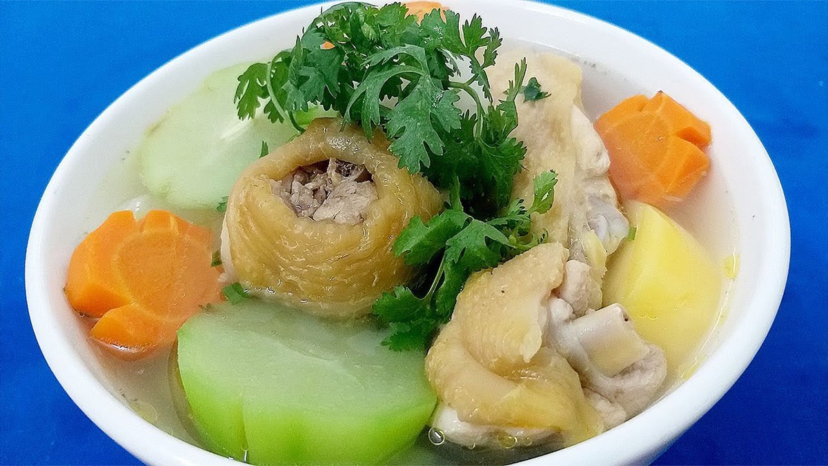 Canh khoai tây rau củ thịt gà