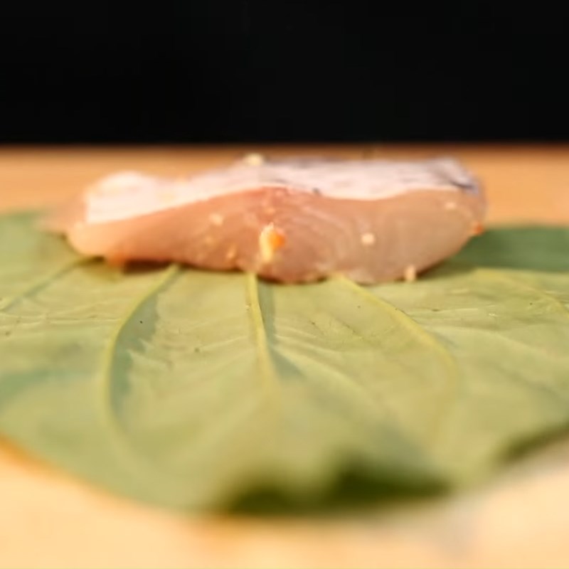 Bước 2 Cuốn tạo hình Cá cuốn lá lốt