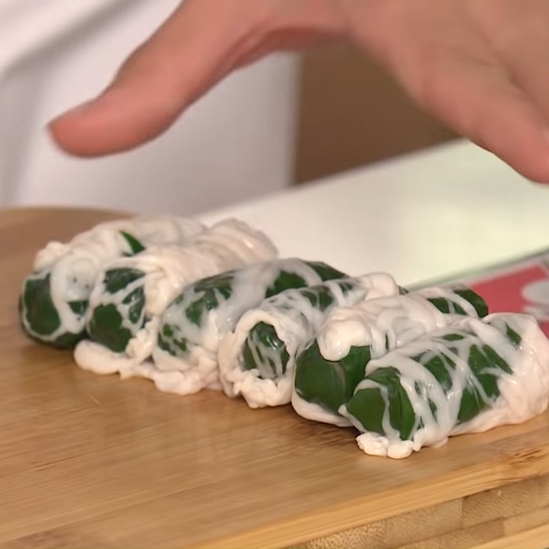 Bước 4 Cuốn tạo hình Ếch cuốn lá lốt