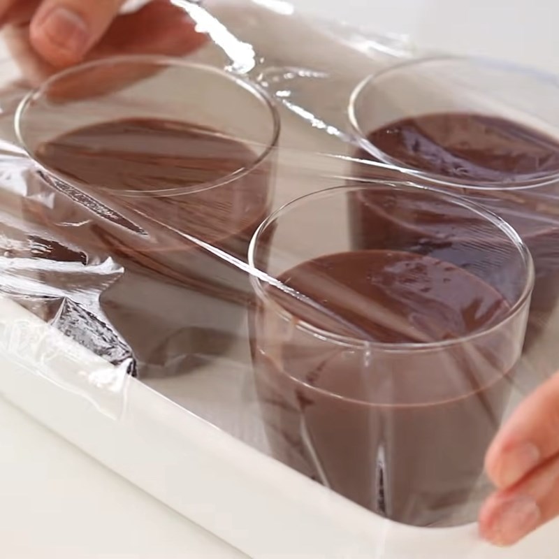 Bước 3 Đổ khuôn pudding Pudding cacao (có gelatin)