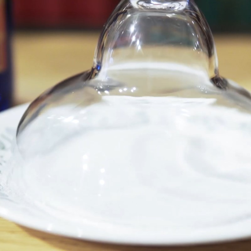 Bước 2 Hoàn thành Cocktail Blue Margarita đá xay