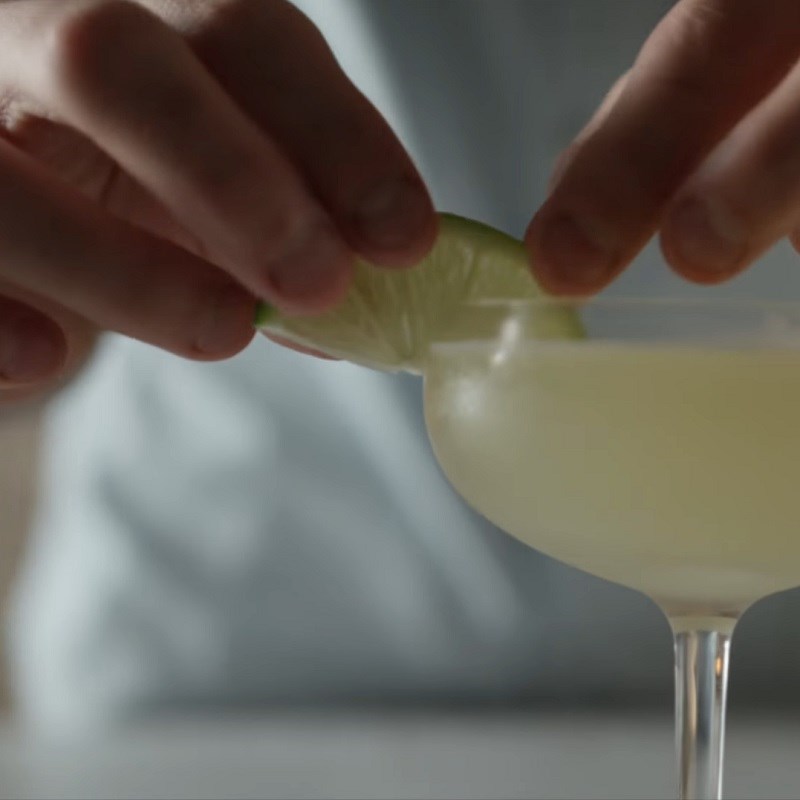 Bước 2 Hoàn thành Cocktail Kamikaze