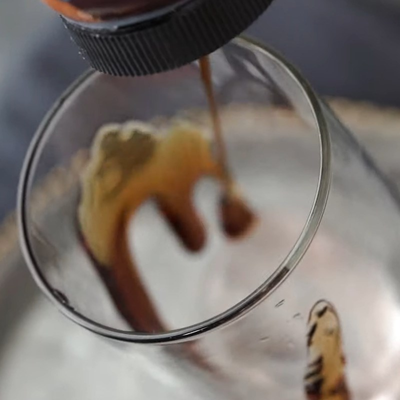 Bước 3 Hoàn thành Caramel Latte