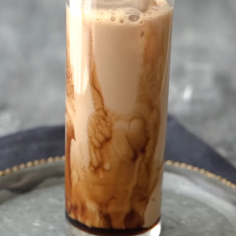 Bước 3 Hoàn thành Caramel Latte