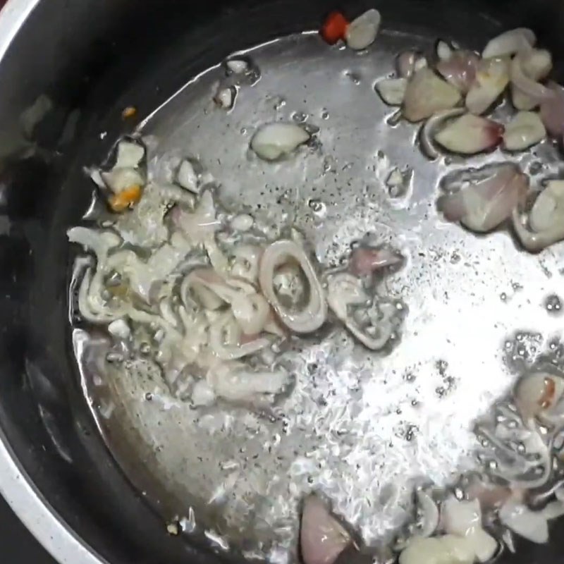 Bước 3 Kho thịt Thịt kho nghệ