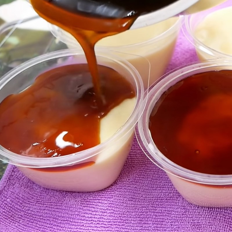 Bước 3 Làm caramel cà phê Bánh flan chay từ bột bắp