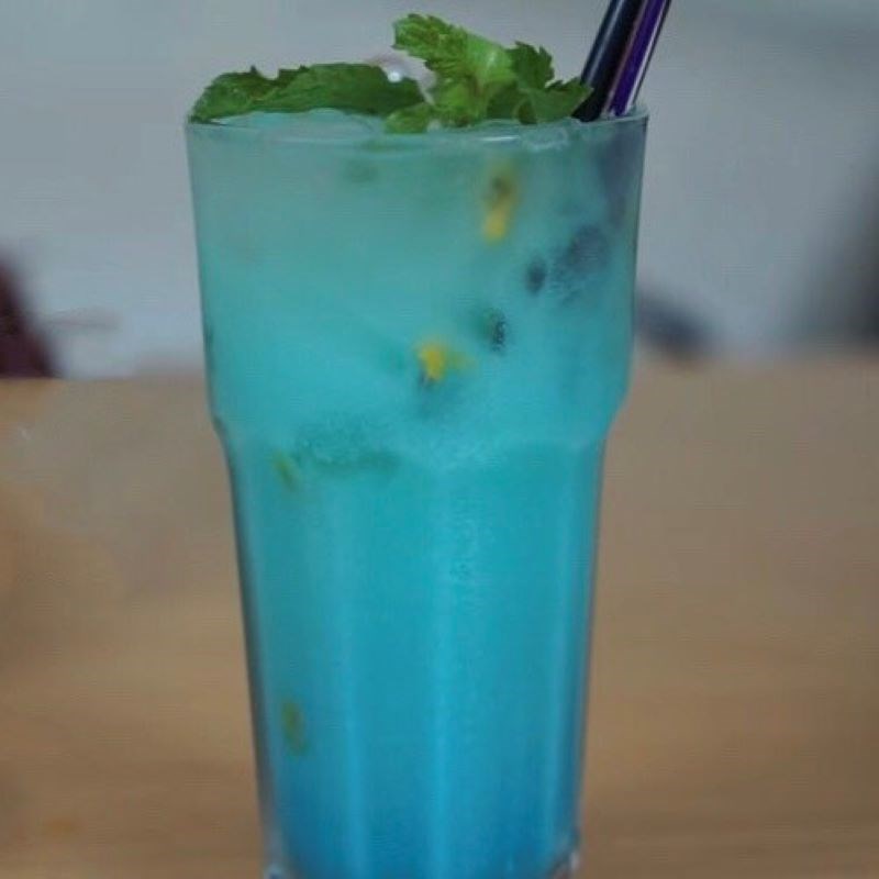 Bước 2 Làm Deep Blue Sea soda Deep Blue Sea