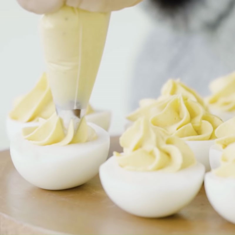 Bước 4 Làm trứng ác quỷ Trứng ác quỷ (deviled egg)