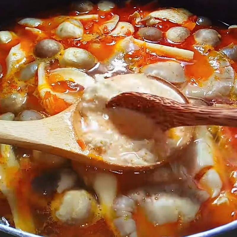 Bước 3 Nấu nước dùng Canh bún chay cà chua