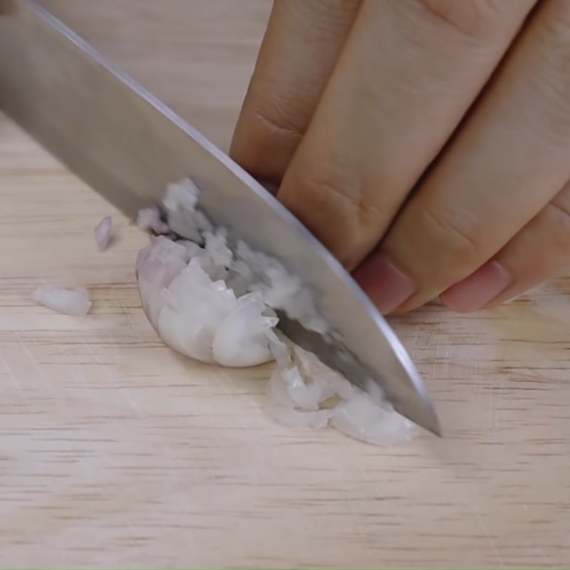 Step 2 Prepare the remaining ingredients Stir-fried noodles with omelettes