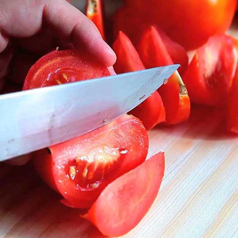 Bước 2 Sơ chế các nguyên liệu khác Canh cá thác lác cà chua nấu ngót