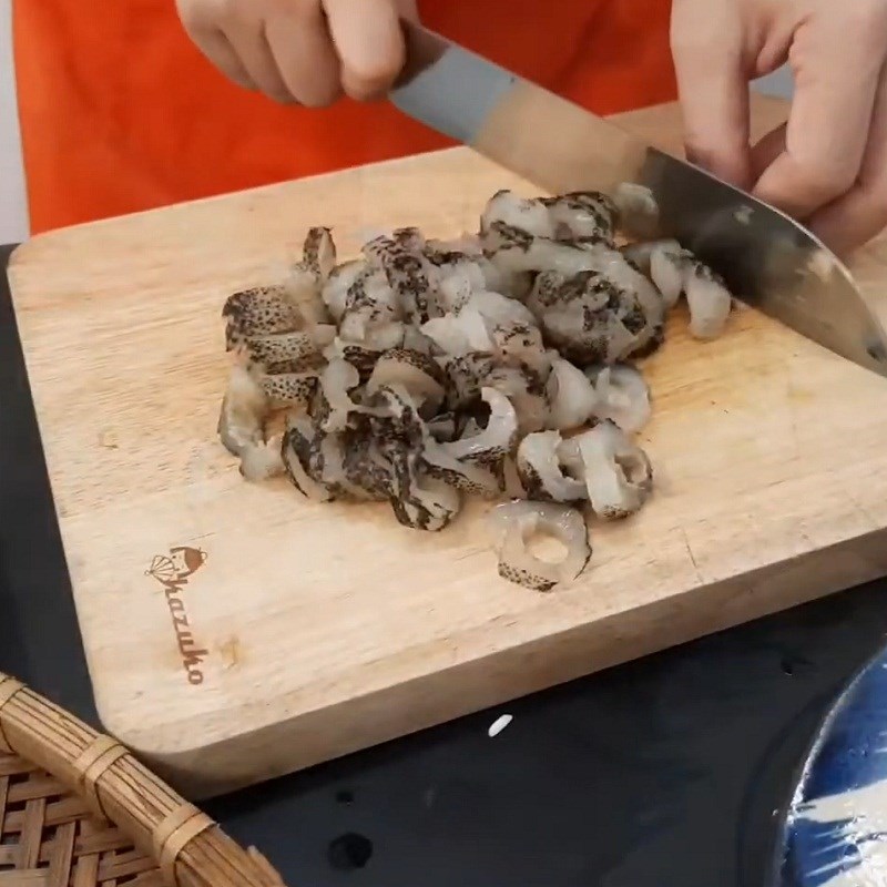 Bước 2 Sơ chế hải sâm Cháo hải sâm thịt băm