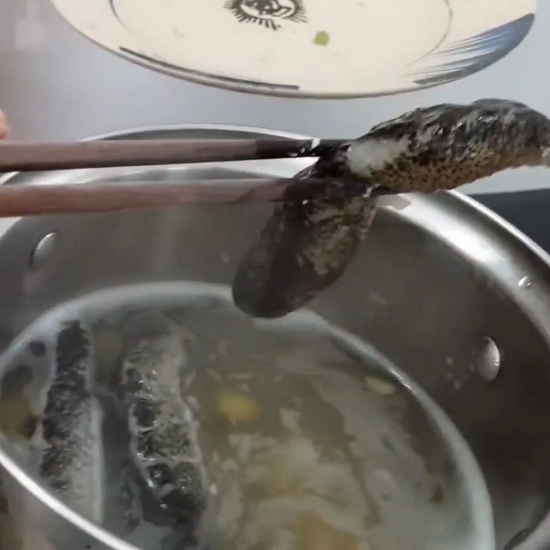 Bước 2 Sơ chế hải sâm Cháo hải sâm thịt băm